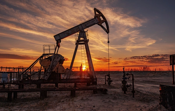 Цена нефти Brent обвалилась ниже 60 долларов впервые с февраля 2021 года