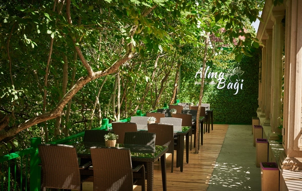 Qəçrəşdəki restoranda 29 yaşlı oğlan öldü