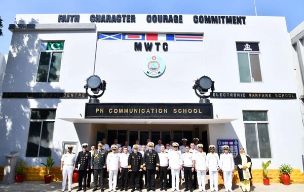 Azərbaycan HDQ komandanı Pakistanda səfərdə olub