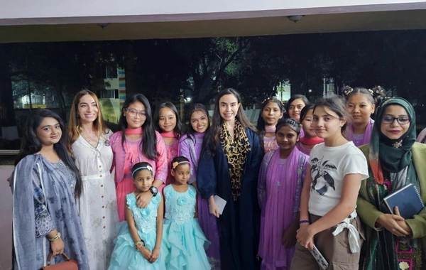 Лейла Алиева и Арзу Алиева посетили детский дом в Дакке