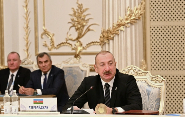Ильхам Алиев выступил на заседании Совета глав государств СНГ в узком составе в Душанбе