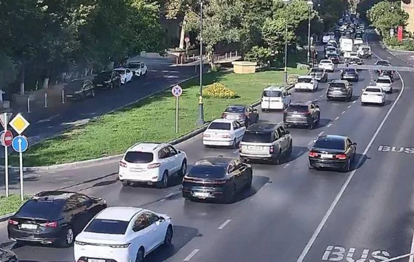 Bakıda yalnız beş istiqamətdə tıxac yaranıb