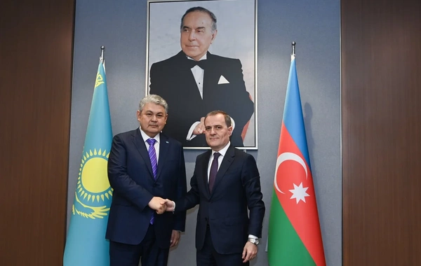 Azərbaycan və Qazaxıstan XİN başçıları regional vəziyyəti geniş müzakirə ediblər