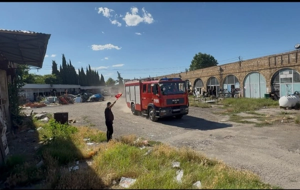 Dövlət Xidməti ticarət mərkəzində yanğın-taktiki təlim keçirib