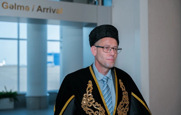 İsrailin Azərbaycandakı yeni səfiri Ronen Kraus Bakıya çatdı