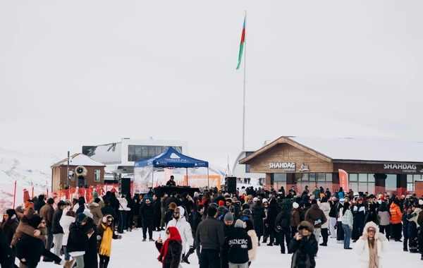 Digital Move: 2351 metr yüksəklikdə elektron musiqi, dağ və rəqəmsal mədəniyyət