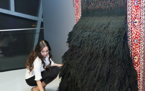 Leyla Əliyeva Azərbaycan Milli Xalça Muzeyini ziyarət edib