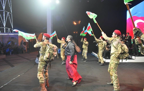 Nərmin Kərimbəyova bayram konsertində səhnə aldı