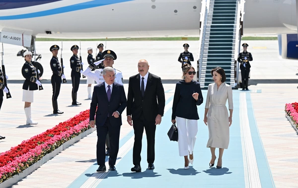 İlham Əliyev Özbəkistanda dövlət səfərindədir