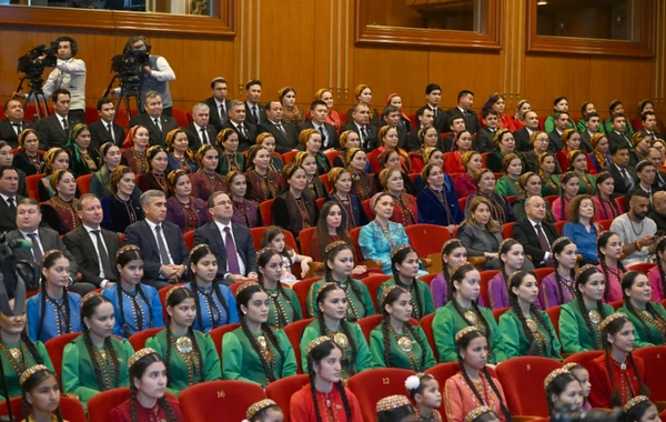 Aşqabadda Türkmənistan Dövlət Simfonik Orkestrinin konserti olub