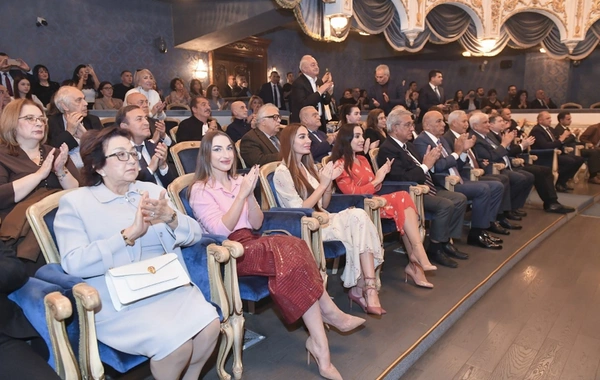 Akademik Musiqili Teatrda "Gülçöhrə və Əsgər" tamaşasının premyerası olub