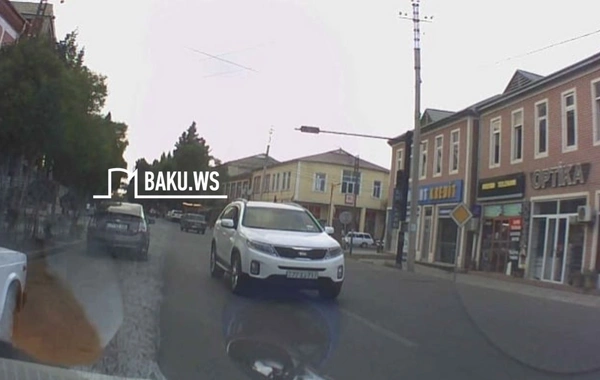 Avtomobilini protiv sürdü, hamını borclu çıxardı