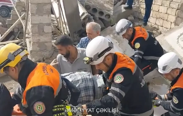 Bakıda ev tikintisi faciə ilə nəticələndi