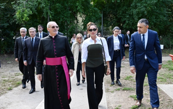 Мехрибан Алиева приняла участие в церемонии открытия проекта реставрации катакомб Святой Коммодиллы в Ватикане