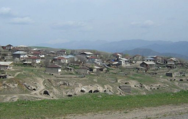 İki azyaşlı Ermənistan sakini azaraq Azərbaycan ərazisinə keçib