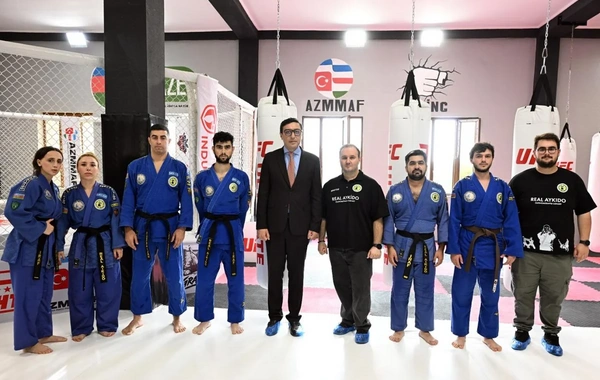 Fərid Qayıbov yeni idman zalının açılışında iştirak edib