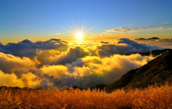 Астрологи назвали два знака зодиака, которых избрал Бог