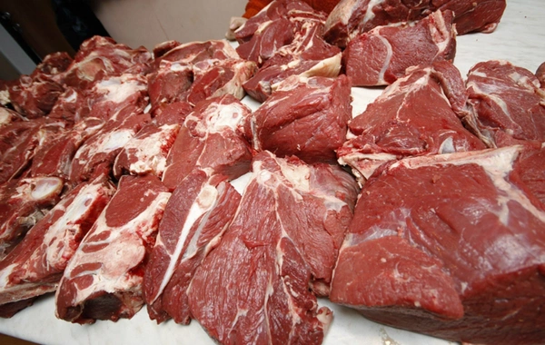 Əməkdar artist təəccübləndirdi: İki nəfərə hər ay 10 kiloqram ət alırıq…