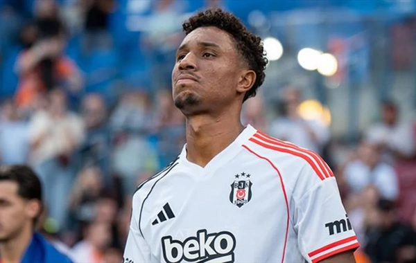 Beşiktaş Feliks Uduohay ilə yollarını ayırıb