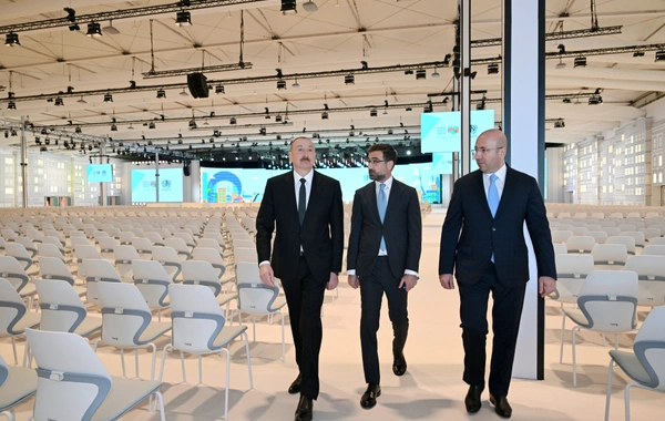 Prezident İlham Əliyev Bakı Olimpiya Stadionunun ərazisində WUF13 ilə bağlı görülən işlərlə tanış olub