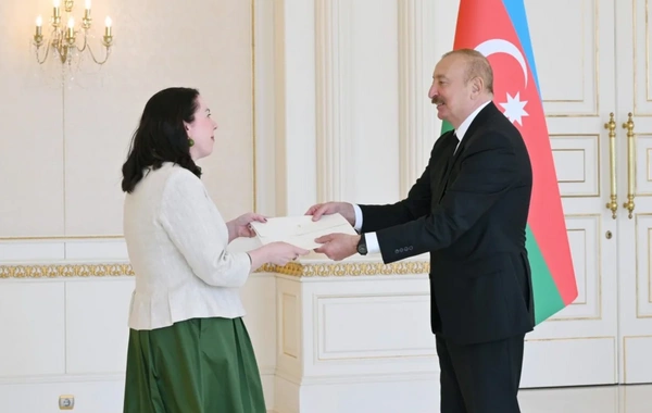 İlham Əliyev İrlandiyanın Azərbaycanda yeni təyin olunmuş səfirinin etimadnaməsini qəbul edib