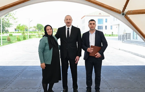 Prezident və birinci xanım Cəbrayıl rayonunun Şükürbəyli kəndinə köçən sakinlərlə görüşüblər