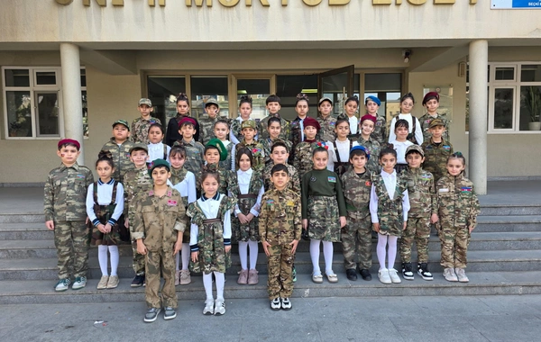 Xırdalanda məktəb-liseydə Zəfər günü ilə bağlı tədbir