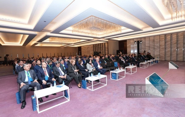 В Баку прошел II Форум религиозных деятелей