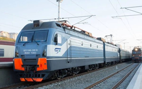 Bakı–Tbilisi–Bakı qatarlarında sərnişin yerlərinin sayı 2 dəfədən çox artırılıb