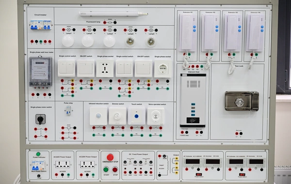 İlham Əliyev Lənkəran Dövlət Peşə Təhsil Mərkəzinin açılışında iştirak edib