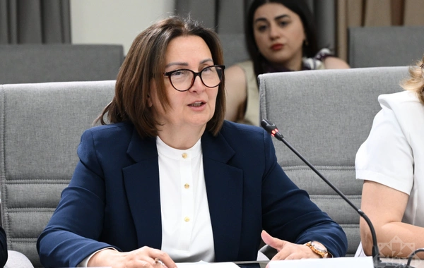Uşaqların zərərli informasiyadan qorunmasına yönəlmiş normativ hüquqi akt layihəsi müzakirə olunub