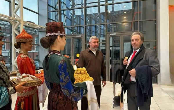İlon Maskın atası Kazana gedib
