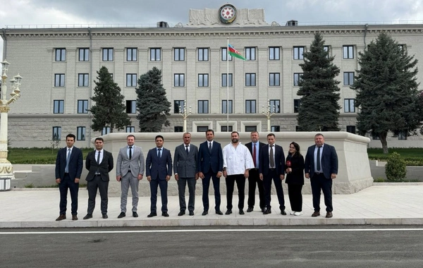 Rumıniyalı senator Qarabağda aparılan bərpa-quruculuq işləri barədə məlumatlandırılıb
