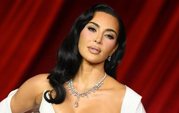 Kim Kardaşyanın evinə oğru girdi - əməkdaşının avtomobili ilə qaçdı