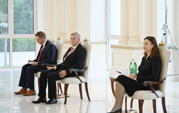 Ильхам Алиев принял верительные грамоты новоназначенного руководителя представительства ЕС в Азербайджане
