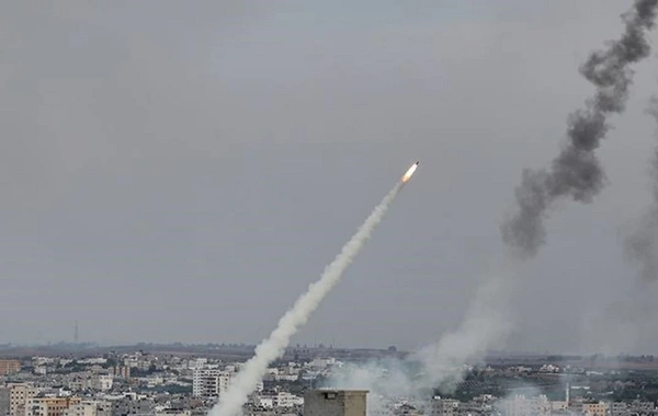 Husilər İsrailə raket hücumu təşkil edib