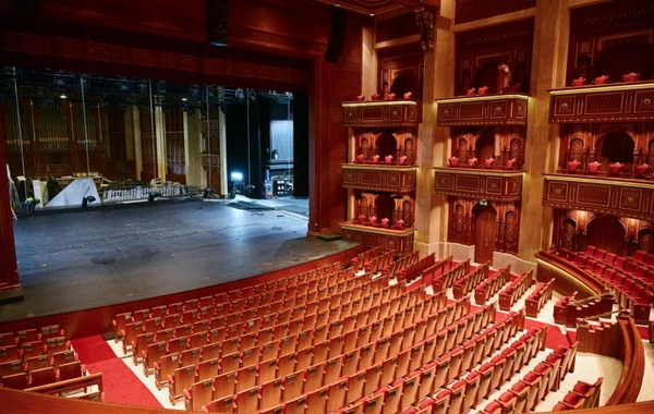 Vice President of the Heydar Aliyev Foundation Leyla Aliyeva visited the Royal Opera House in Muscat