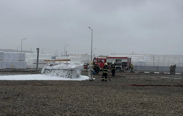 FHN zavodda təlim keçirdi