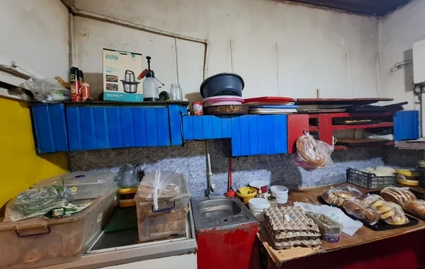 "Kəngərli" firmasına məxsus bazarda ANTİSANİTAR DURUM - İstehsal prosesi dayandırıldı