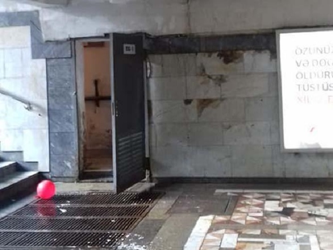 Metronun “Həzi Aslanov” stansiyasının tavanından su sızır
