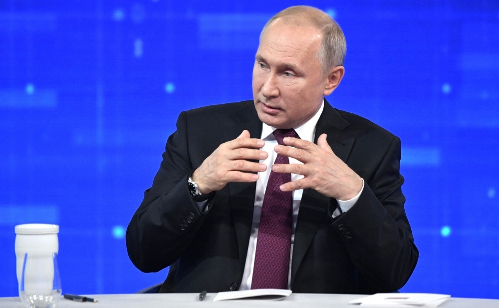 Putin canlı yayımda 81 sualı cavablandırıb
