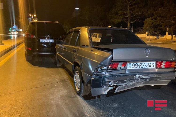Bakının Yasamal rayonunda 3 avtomobil toqquşub - VİDEO