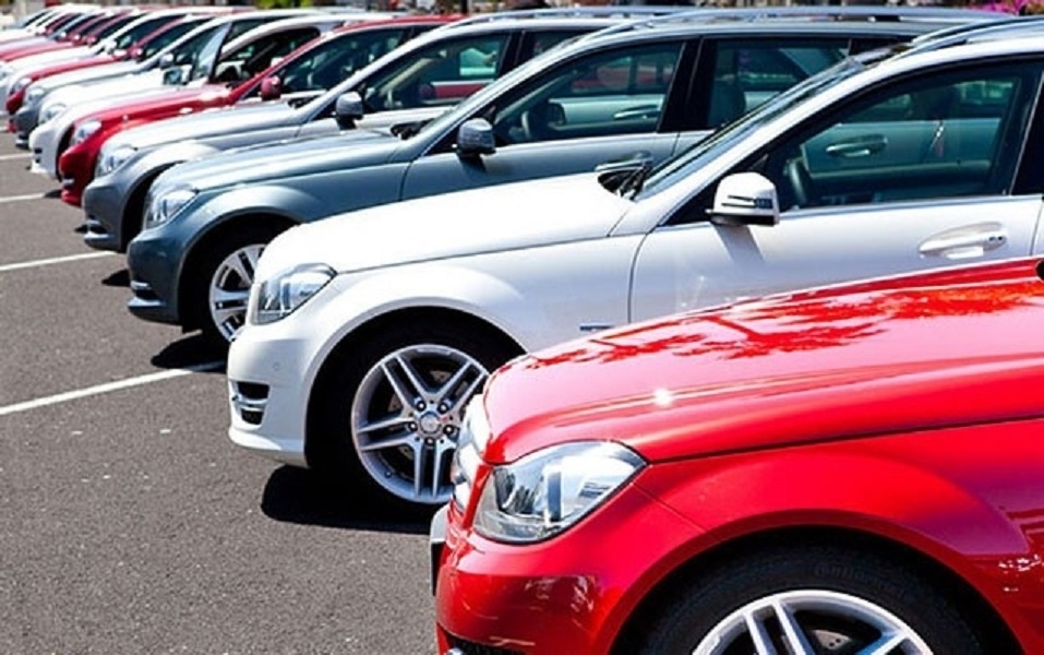 Bakıda "Hyundai", "BMW" və "Fiat" 3500 manata satışa çıxarıldı