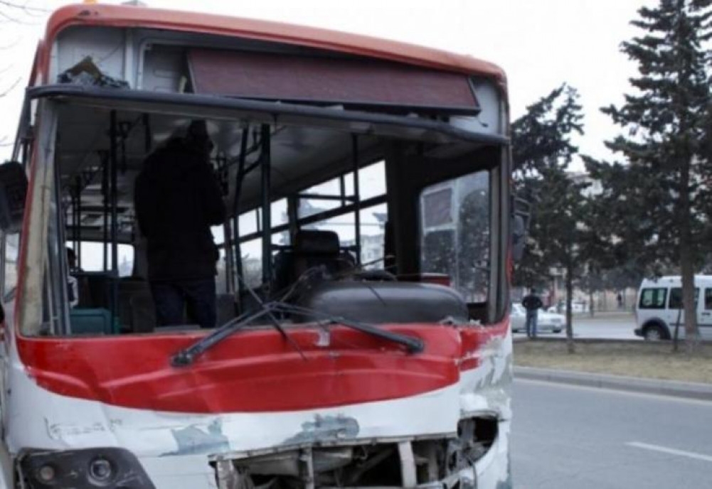 SON DƏQİQƏ - Bakıda avtobus QƏZASI - Ölən və yaralananlar var – FOTO