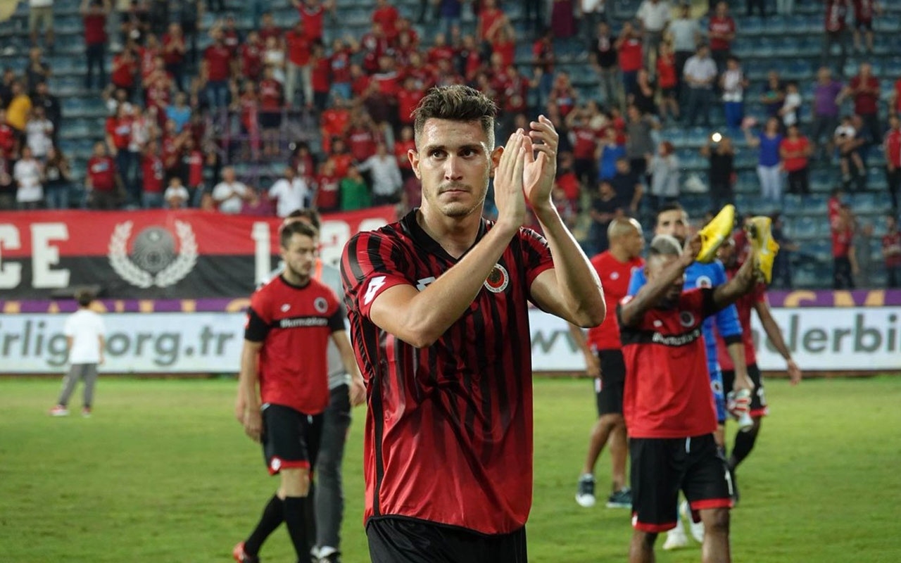 “Roma” daha bir türk futbolçu ilə razılaşdı