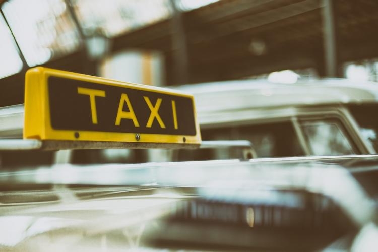 Rusiyada azərbaycanlı taksi sürücü öldürülüb