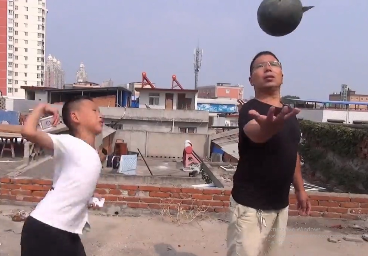 Çində hamı bu uşaqdan danışır - VİDEO