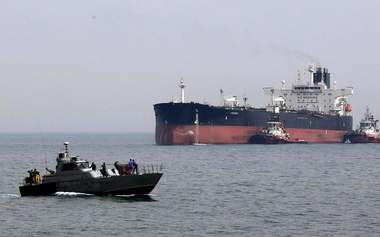 Körfəzdə növbəti gərginlik - İran daha bir tankeri saxladı