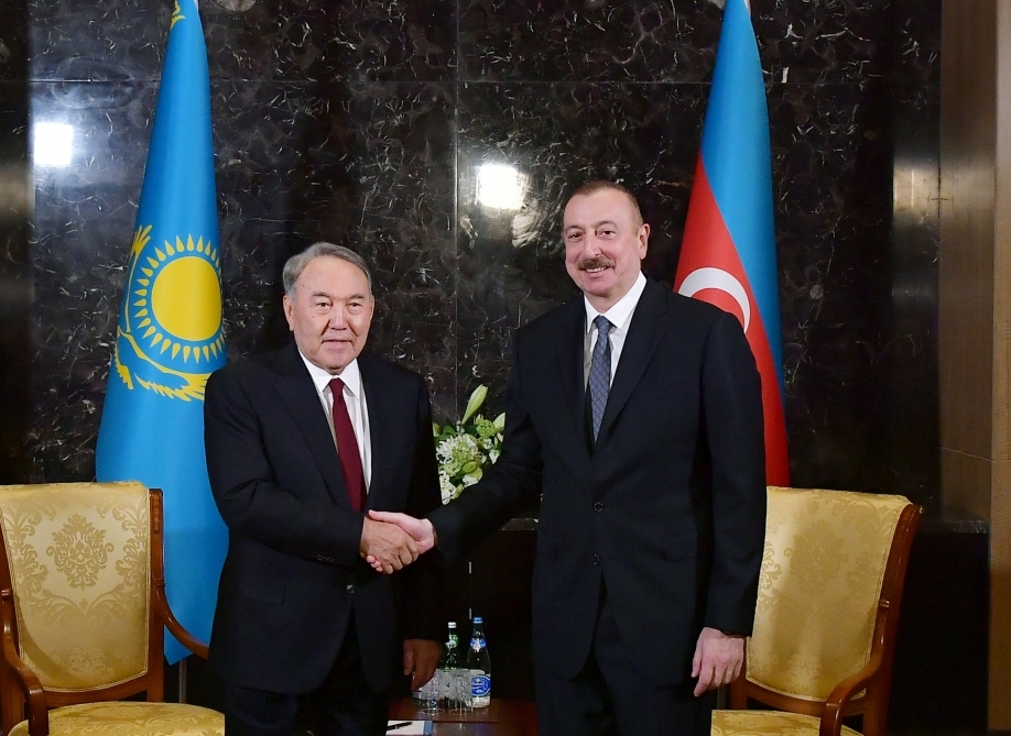 İlham Əliyev Qazaxıstanın birinci Prezidenti Nursultan Nazarbayevlə görüşüb