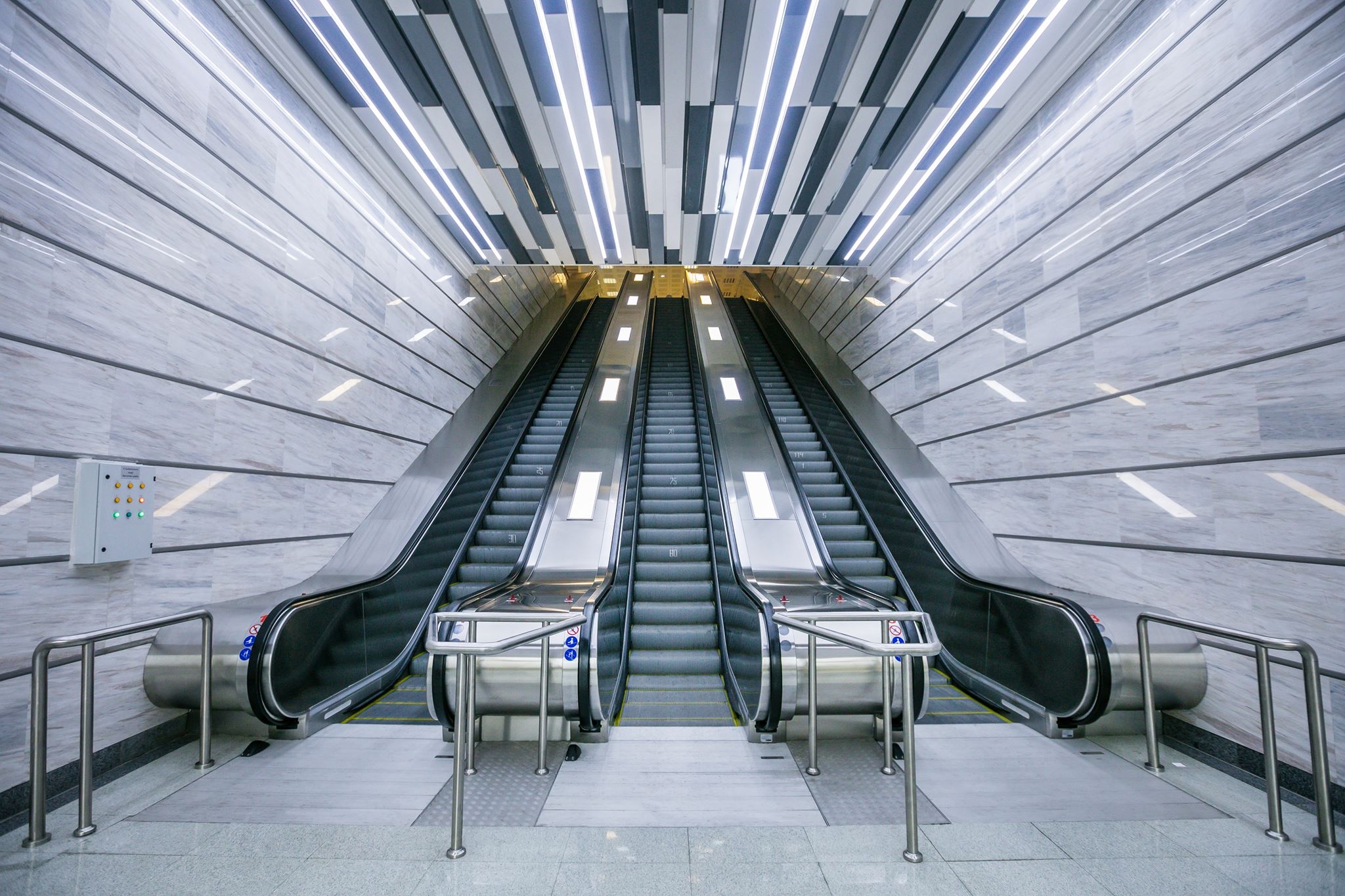 Bakı metrosu 25 yüksəksürətli eskalator alıb